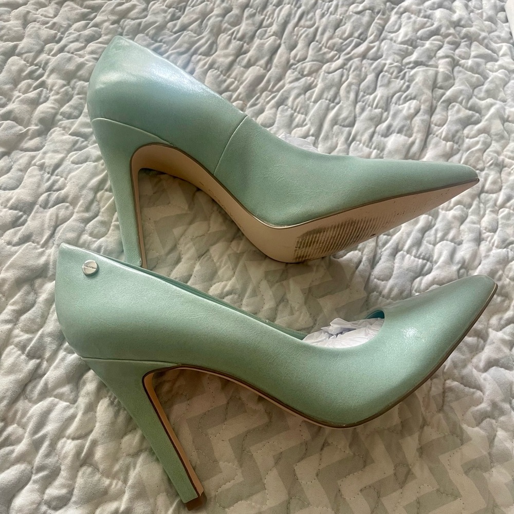 Sea Green Pumps